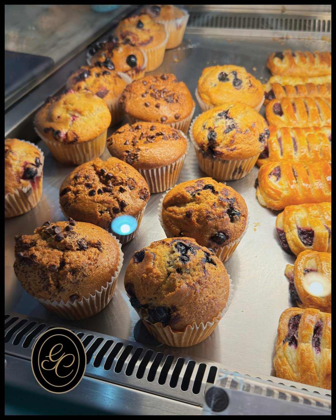 Fresh baked muffin at Grain de Café Naples